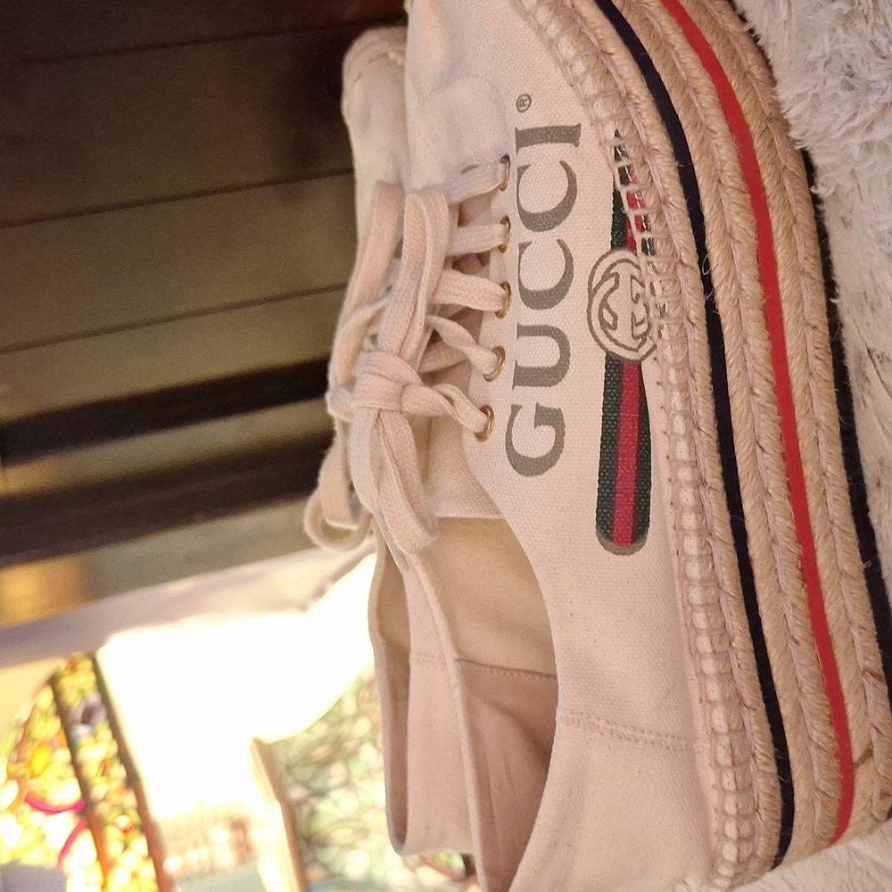 Gucci White Espadrilles with Red and Blue Accents - Picture 2 of 4